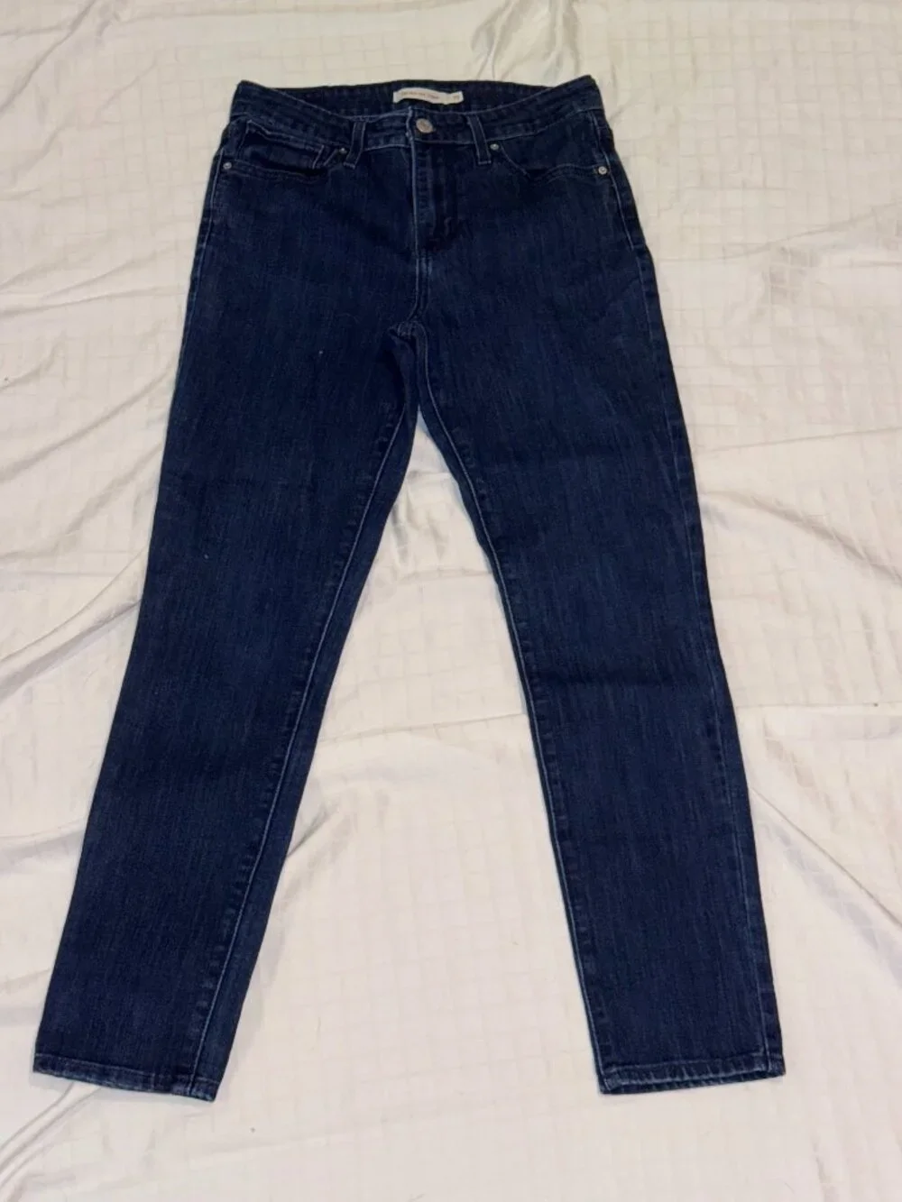 Levi's High Rise Dark Wash Skinny Jeans - 29P